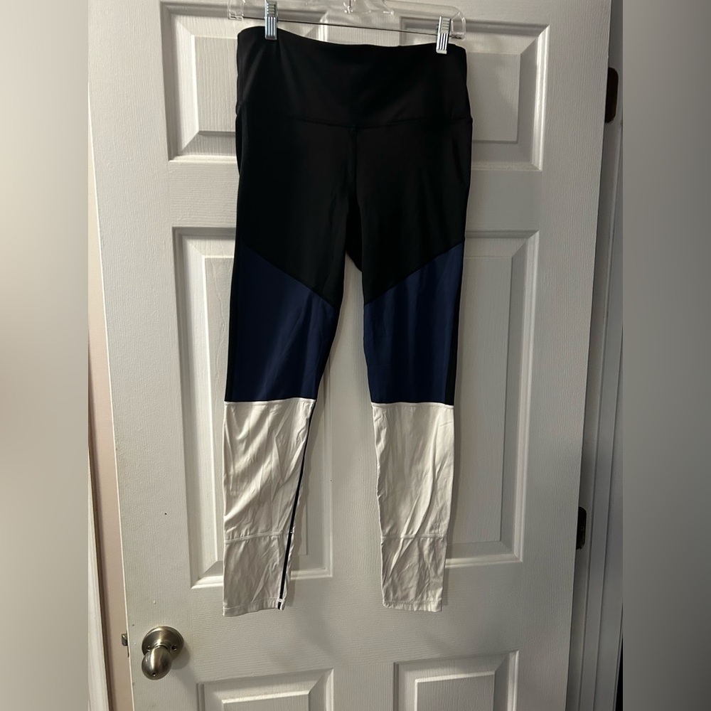 Whisper color block leggings